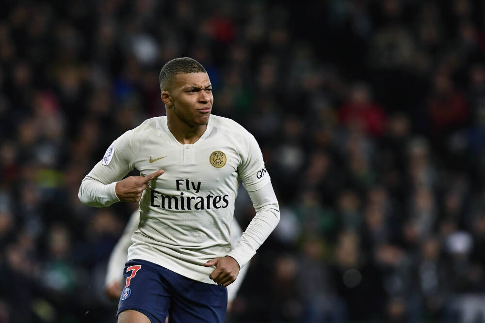 10轮不败主场8连杀！泰山暴打中超，泰山凭什么让对手心甘情愿唱征服